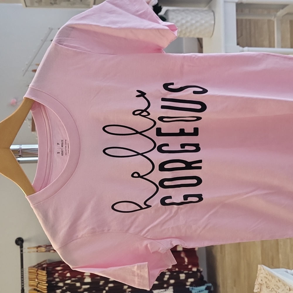 HELLO Gorgeous T shirt